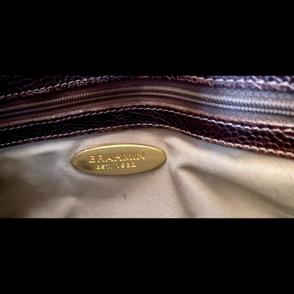 DESIGNED BY BRAHMIN!!! Wonderful Condition, Shoulder Purse. - Picture 6 of 7